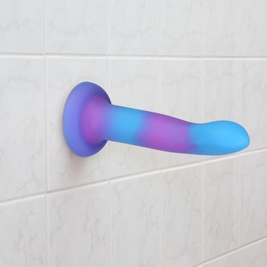 Фалоімітатор, що світиться в темряві, ADDICTION Rave 8&Prime; Glow in the Dark Dildo Blue Purple, 20,3 см SO6851 фото